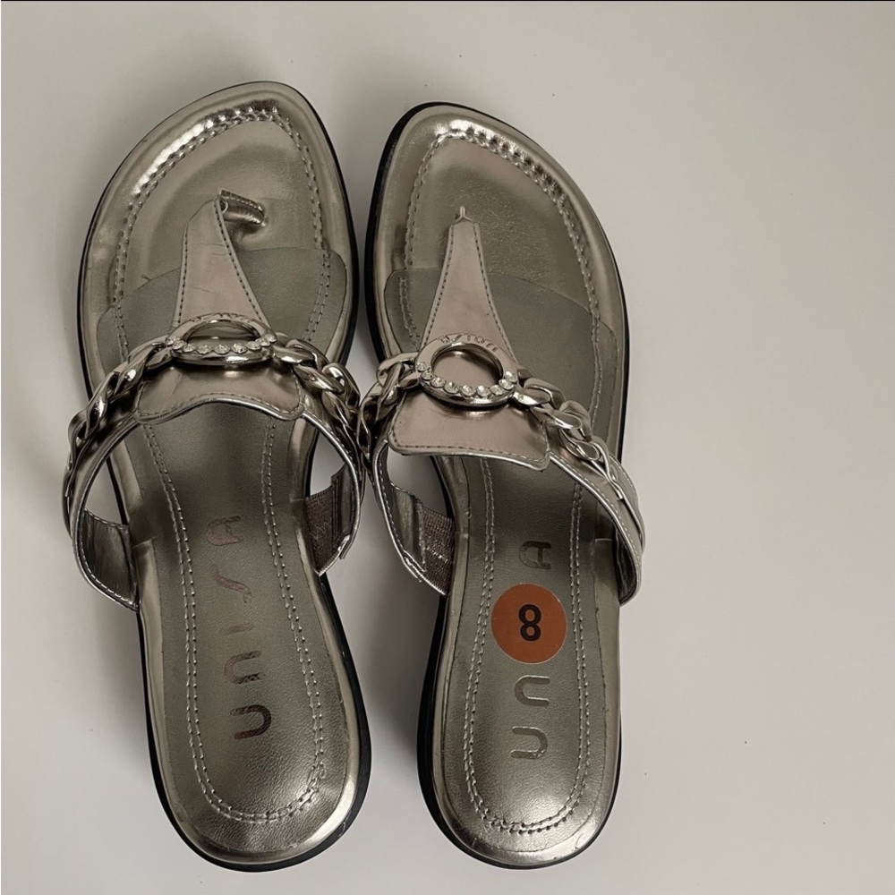 UNISA Silver Fancy Sandal For Women.Size8. - Picture 3 of 10